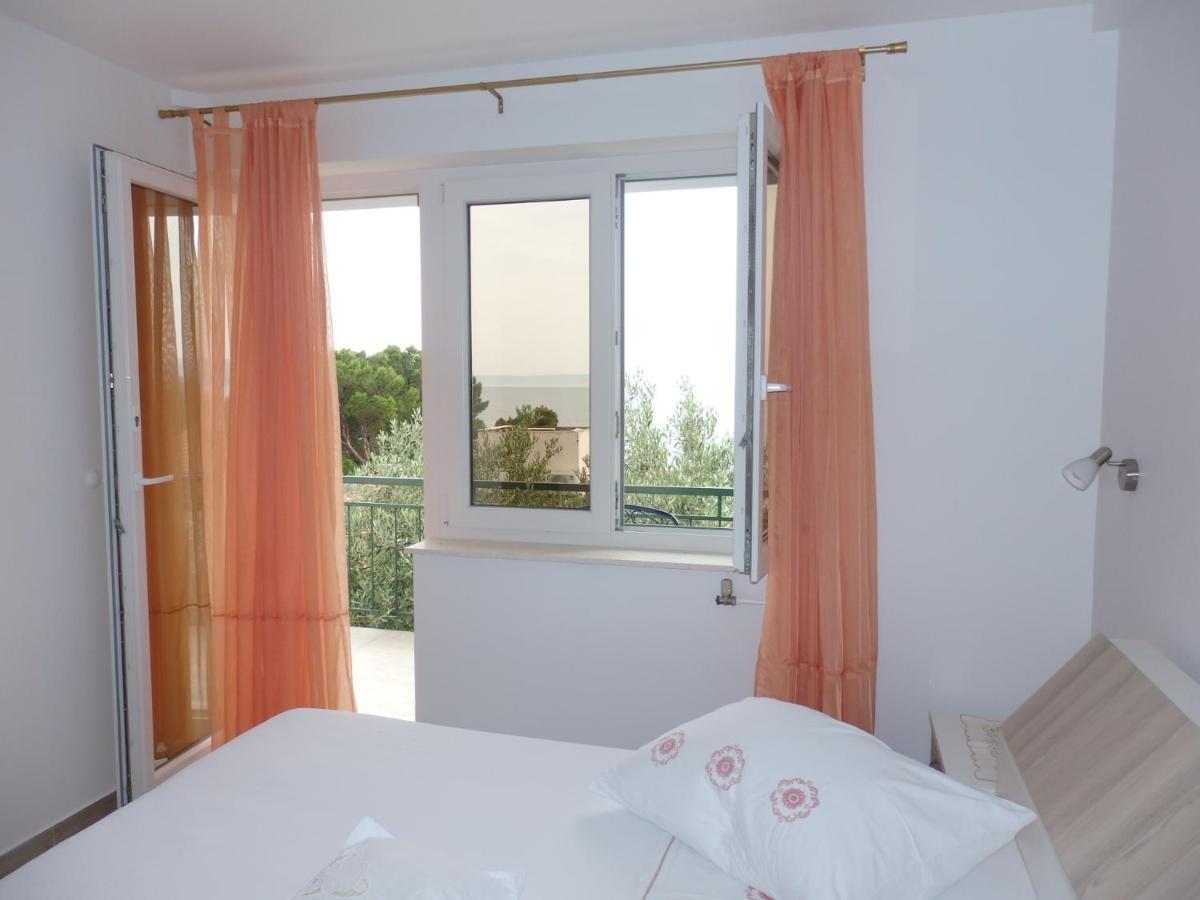 Apartmani Stipan Brela Exterior foto