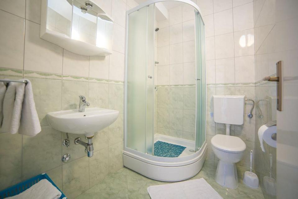 Apartmani Stipan Brela Exterior foto